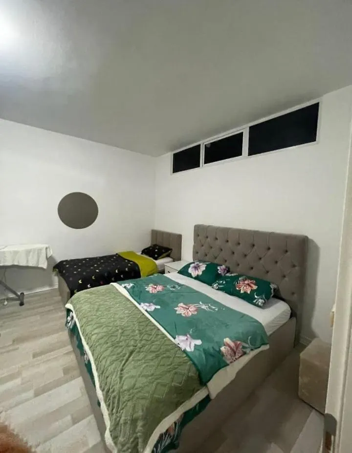 Parid Apartment 2 Tirana 0*,